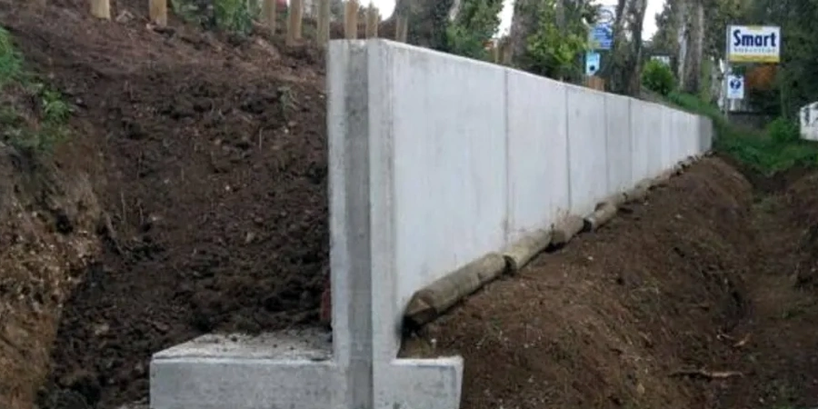 Retaining Wall Design in El Paso: Soil, Slope, and Structural Stability